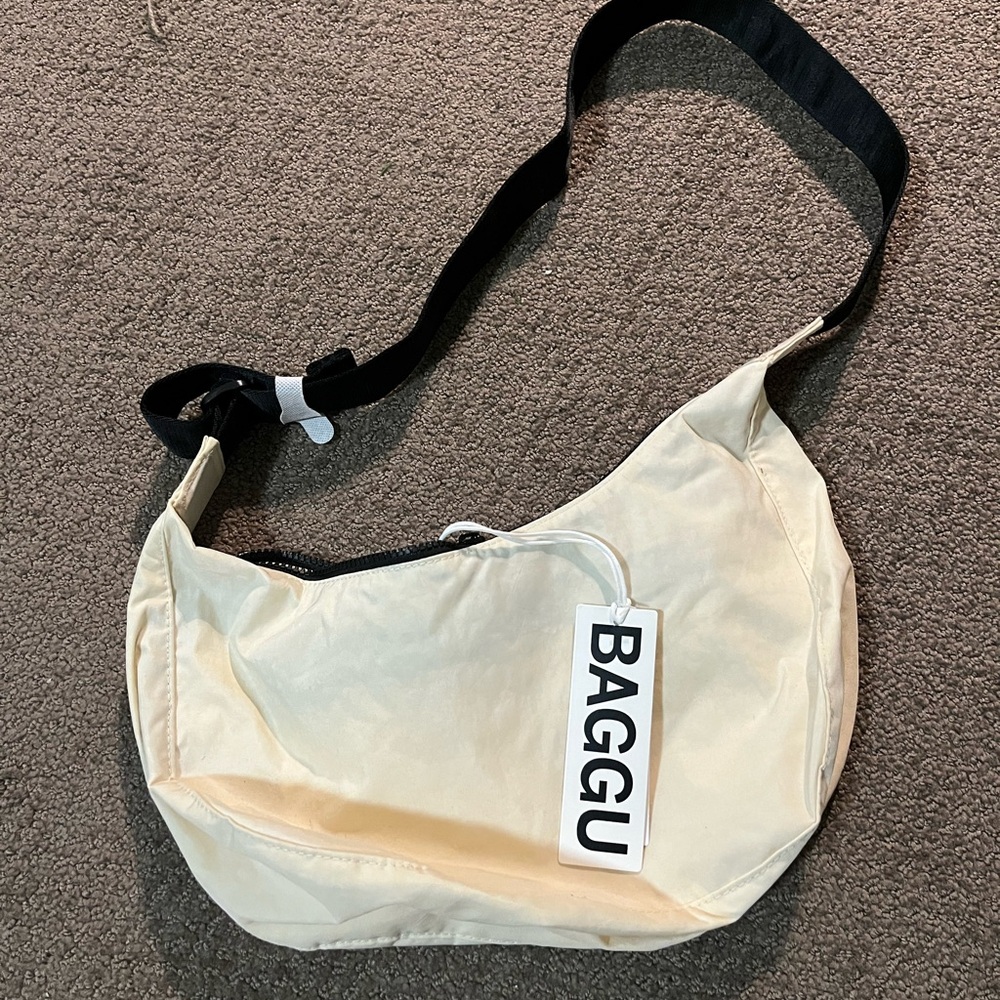 Baggu Ivory Medium Crescent Bag